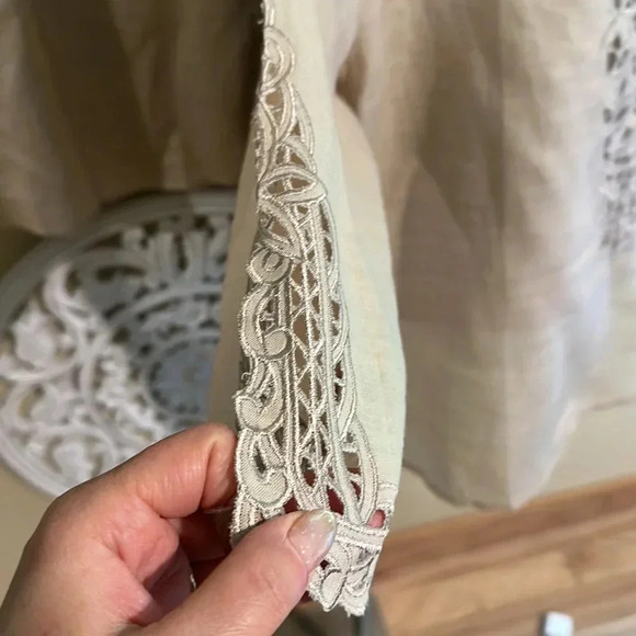 ESSENCE  Embroidered two piece set - Picture 8 of 8